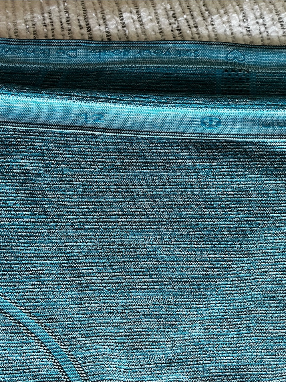 Turquoise swiftly - Picture 2 of 3